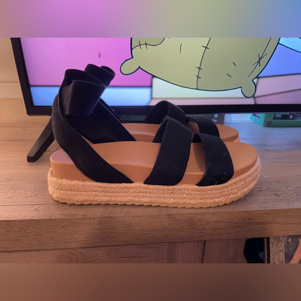 women’s platform shoes